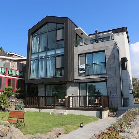 Plumeria Pension 済州市 エクステリア 写真